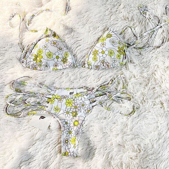 Fabletics NOA Strappy 2 Piece Bikini Floral NWT Size Small - Picture 2 of 8
